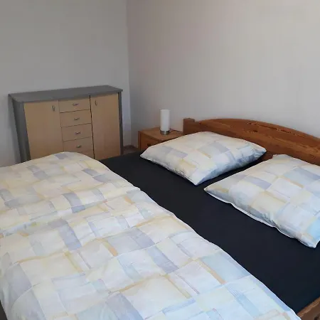Fewo-heikenberg-mit-schwimmbad Apartment
