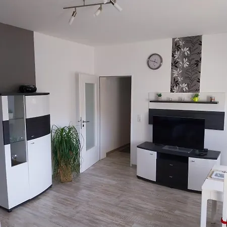 Fewo-heikenberg-mit-schwimmbad *